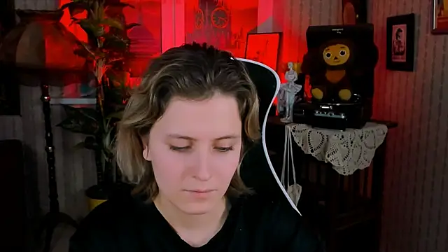 Snapshot of LolaAsmus chatting on 21, 12, 2024 LolaAsmus online show from 21, 12, 2024