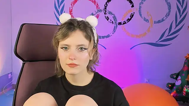 Snapshot of LolaAsmus chatting on 28, 12, 2024 LolaAsmus online show from 28, 12, 2024