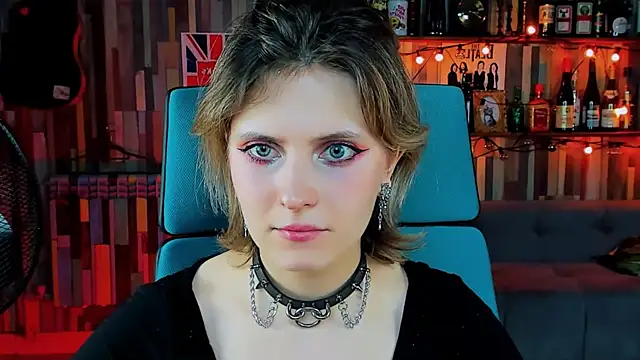 Snapshot of LolaAsmus chatting on 11, 1, 2025 LolaAsmus online show from 11, 1, 2025