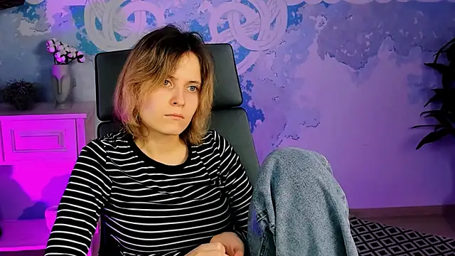 Snapshot of LolaAsmus chatting on 31, 1, 2025 LolaAsmus online show from 31, 1, 2025