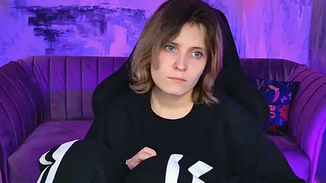 Snapshot of LolaAsmus chatting on 5, 2, 2025 LolaAsmus online show from 5, 2, 2025