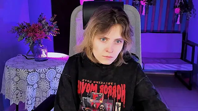 Snapshot of LolaAsmus chatting on 12, 2, 2025 LolaAsmus online show from 12, 2, 2025