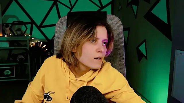 Snapshot of LolaAsmus chatting on 28, 2, 2025 LolaAsmus online show from 28, 2, 2025