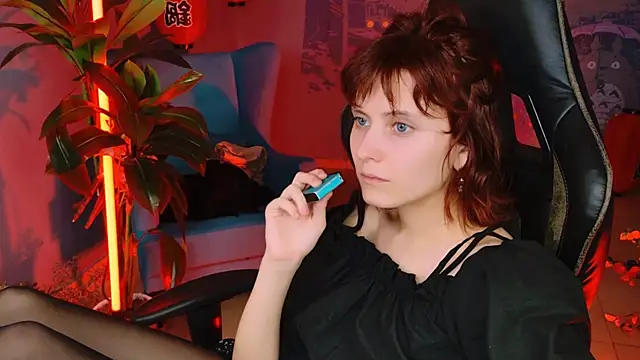 Snapshot of LolaAsmus chatting on 10, 3, 2025 LolaAsmus online show from 10, 3, 2025