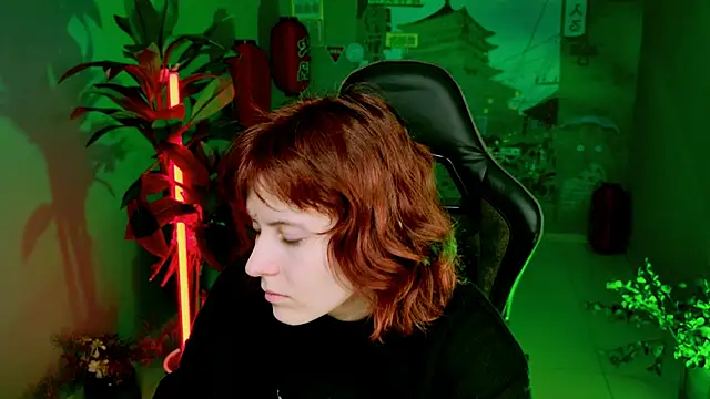 Snapshot of LolaAsmus chatting on 11, 3, 2025 LolaAsmus online show from 11, 3, 2025