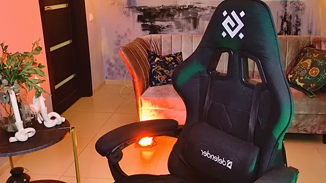 Snapshot of LolaAsmus chatting on 12, 3, 2025 LolaAsmus online show from 12, 3, 2025