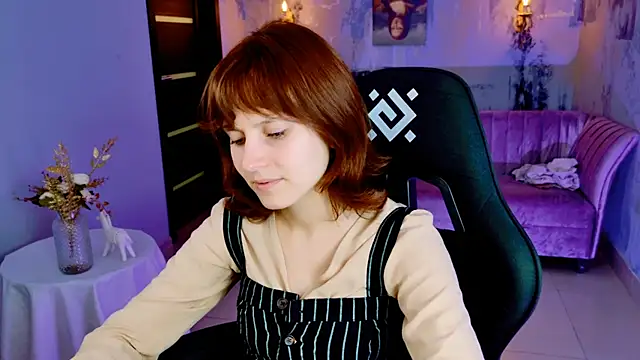 Snapshot of LolaAsmus chatting on 25, 9, 2025 LolaAsmus online show from 25, 9, 2025