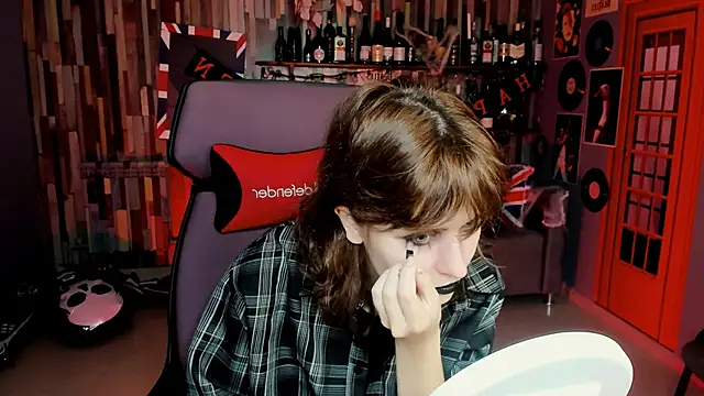 Snapshot of LolaAsmus chatting on 25, 10, 2025 LolaAsmus online show from 25, 10, 2025