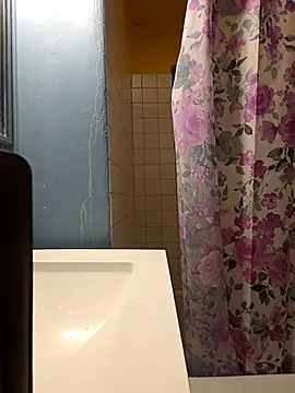 Snapshot of Jovende28 chatting on 31, 10, 2025 Jovende28 online show from 31, 10, 2025