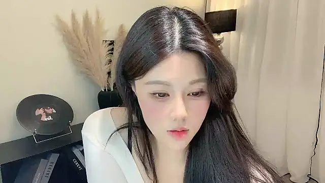 Strawberrybabyy1 online show from 18, 3, 2025