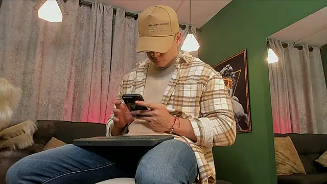 Snapshot of Jake_Tylerr_ chatting on 18, 11, 2025 Jake Tylerr online show from 18, 11, 2025