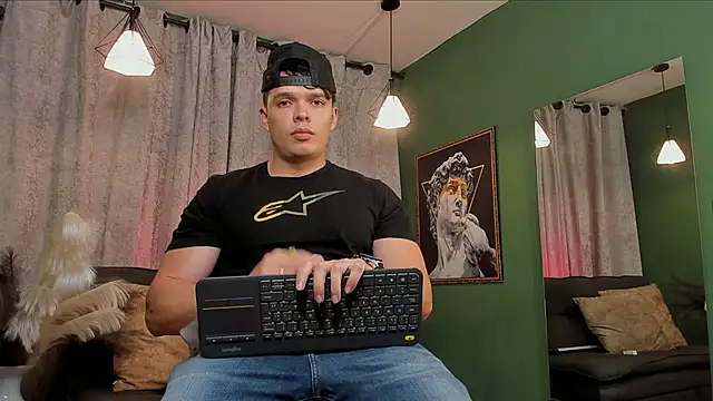 Snapshot of Jake_Tylerr_ chatting on 15, 12, 2025 Jake Tylerr online show from 15, 12, 2025