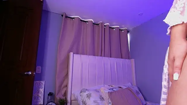 Shenoa1 online show from 4, 11, 2025