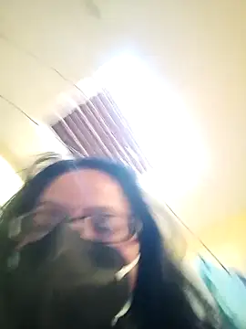 Snapshot of heenage chatting on 4, 12, 2024 heenage online show from 4, 12, 2024