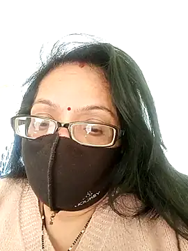 Snapshot of heenage chatting on 19, 12, 2024 heenage online show from 19, 12, 2024