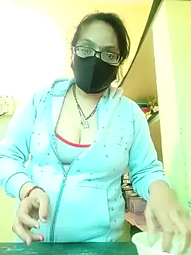 Snapshot of heenage chatting on 13, 1, 2025 heenage online show from 13, 1, 2025