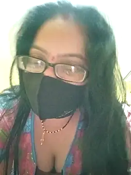 Snapshot of heenage chatting on 4, 2, 2025 heenage online show from 4, 2, 2025