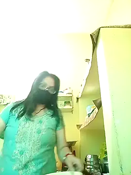 Snapshot of heenage chatting on 10, 2, 2025 heenage online show from 10, 2, 2025