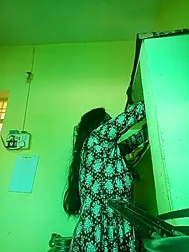 Snapshot of heenage chatting on 10, 10, 2025 heenage online show from 10, 10, 2025