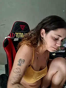 Snapshot of luuhcat09 chatting on 30, 4, 2026 luuhcat09 online show from 30, 4, 2026