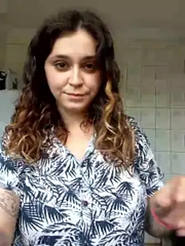 Snapshot of luuhcat09 chatting on 1, 6, 2026 luuhcat09 online show from 1, 6, 2026