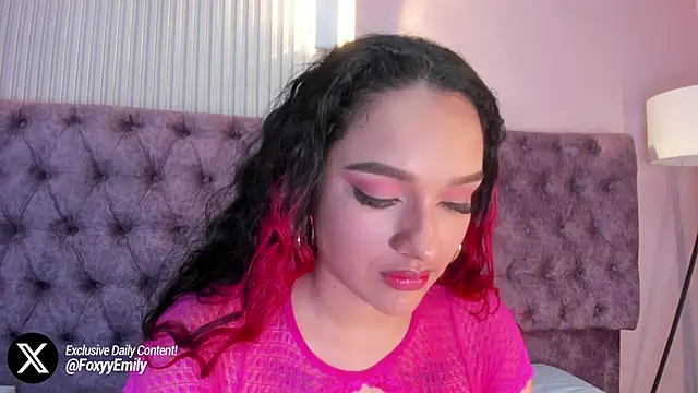 Snapshot of EMILYY_FOXY chatting on 4, 2, 2025 EMILYY FOXY online show from 4, 2, 2025