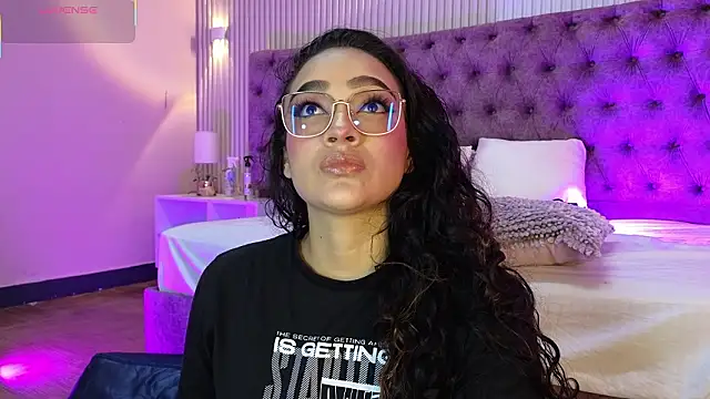 EMILYY FOXY online show from 9, 3, 2026