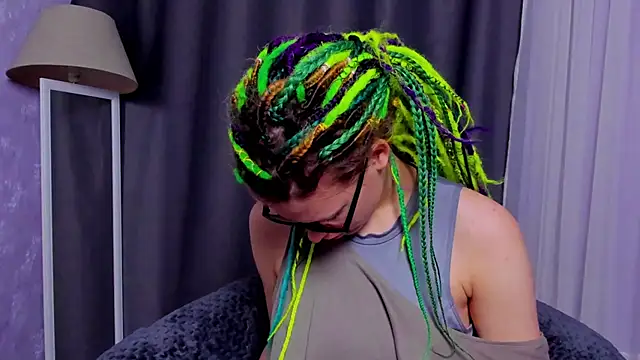 KIKI Krash online show from 28, 9, 2025