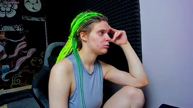 KIKI Krash online show from 13, 10, 2025