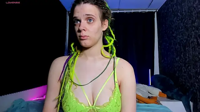 KIKI Krash online show from 13, 11, 2025