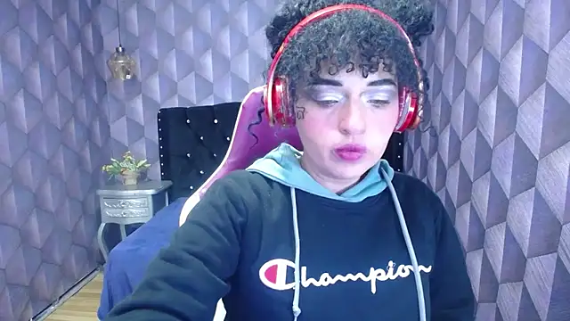 Sofiacowperx online show from 22, 1, 2025