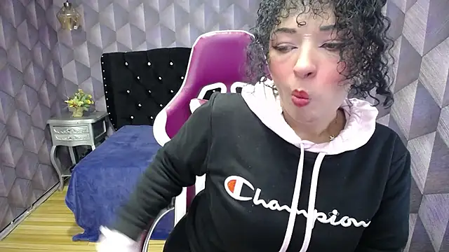 Sofiacowperx online show from 4, 2, 2025