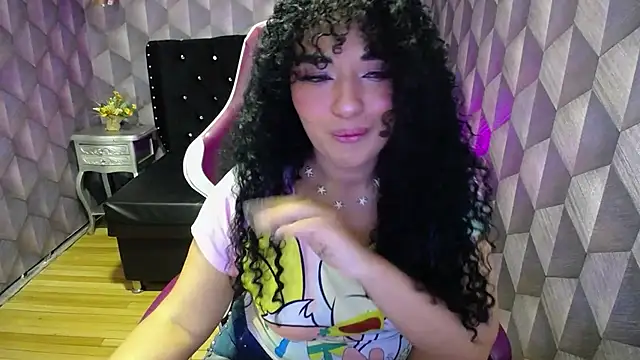 Sofiacowperx online show from 7, 2, 2025