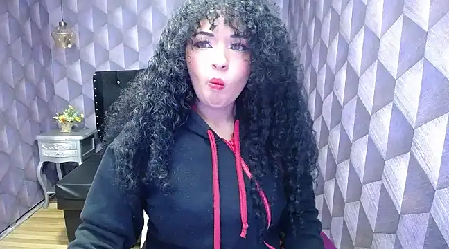 Sofiacowperx online show from 8, 2, 2025