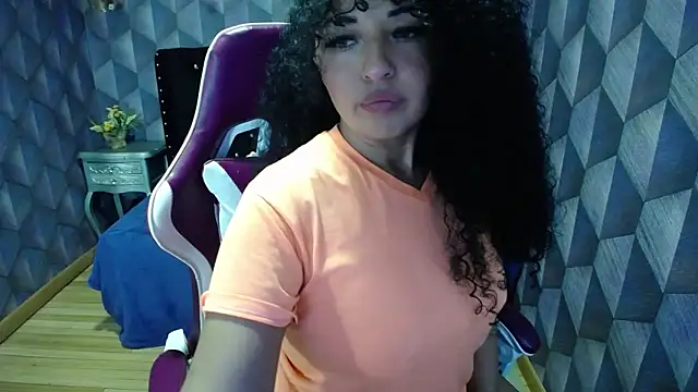 Sofiacowperx online show from 13, 2, 2025