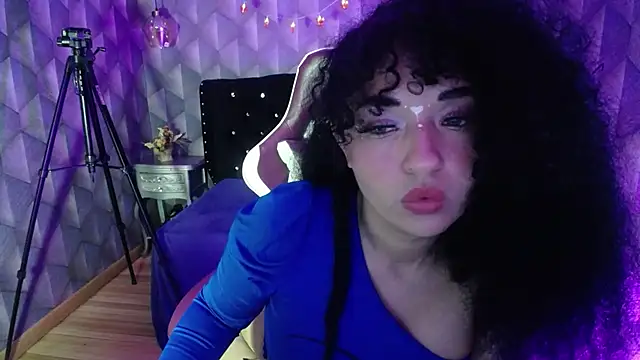 Sofiacowperx online show from 16, 2, 2025