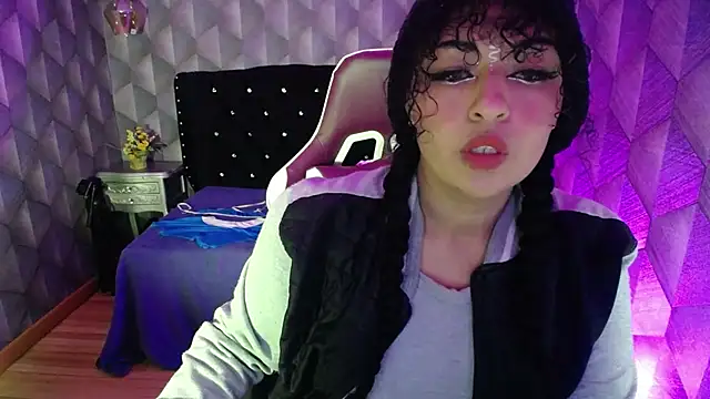 Sofiacowperx online show from 21, 2, 2025