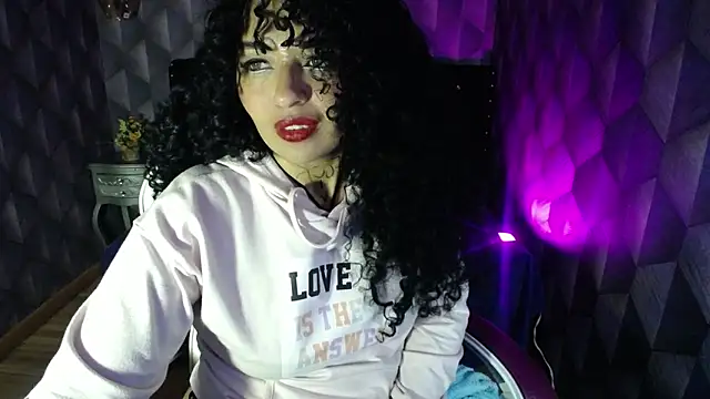 Sofiacowperx online show from 24, 2, 2025