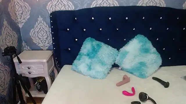 Sofiacowperx online show from 10, 7, 2026