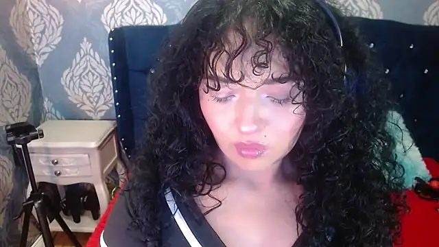 Sofiacowperx online show from 30, 7, 2026