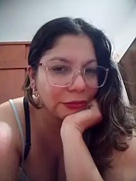 Snapshot of Carliina_Soussa chatting on 4, 6, 2026 Carliina Soussa online show from 4, 6, 2026