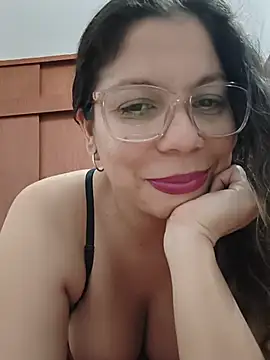 Snapshot of Carliina_Soussa chatting on 7, 7, 2026 Carliina Soussa online show from 7, 7, 2026