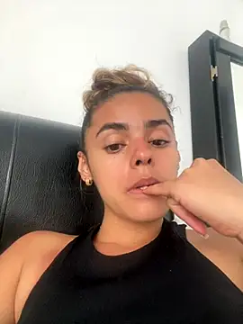 ZoeJohnsoon online show from 19, 11, 2025