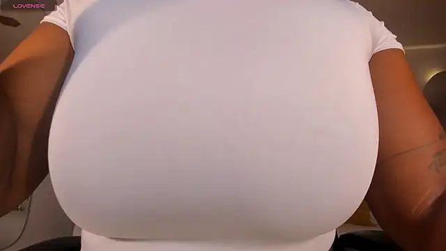 SavannahStorm online show from 17, 12, 2025