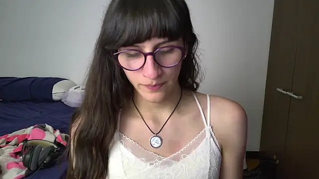 Snapshot of Alice_love29 chatting on 4, 1, 2025 Alice love29 online show from 4, 1, 2025