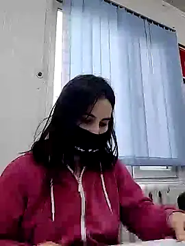 Snapshot of MikaKors chatting on 31, 12, 2024 MikaKors online show from 31, 12, 2024