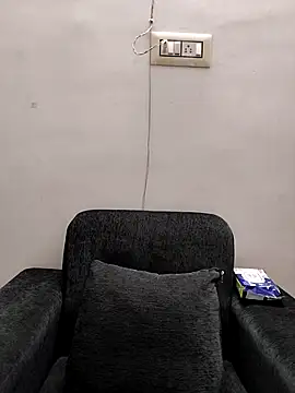 Cute Kritika online show from 9, 1, 2026