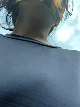 Snapshot of illay_love chatting on 6, 10, 2025 illay love online show from 6, 10, 2025