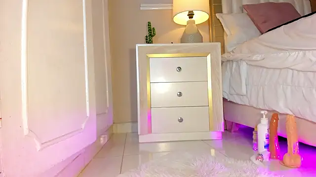 zoe sky  online show from 11, 3, 2025