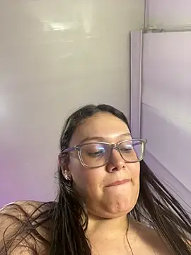 Snapshot of SofiaJoness_ chatting on 6, 3, 2025 SofiaJoness online show from 6, 3, 2025